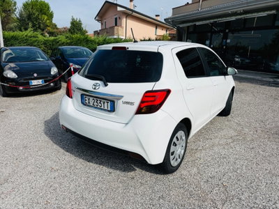 Toyota Yaris 1.D-4D 5 porte Active (7)
