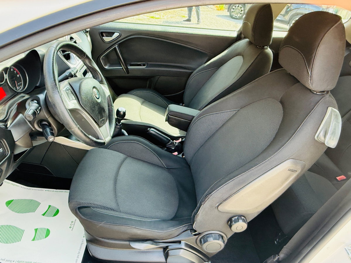 Alfa Romeo MiTo 1.4 78 CV Distinctive Premium Pack (13)