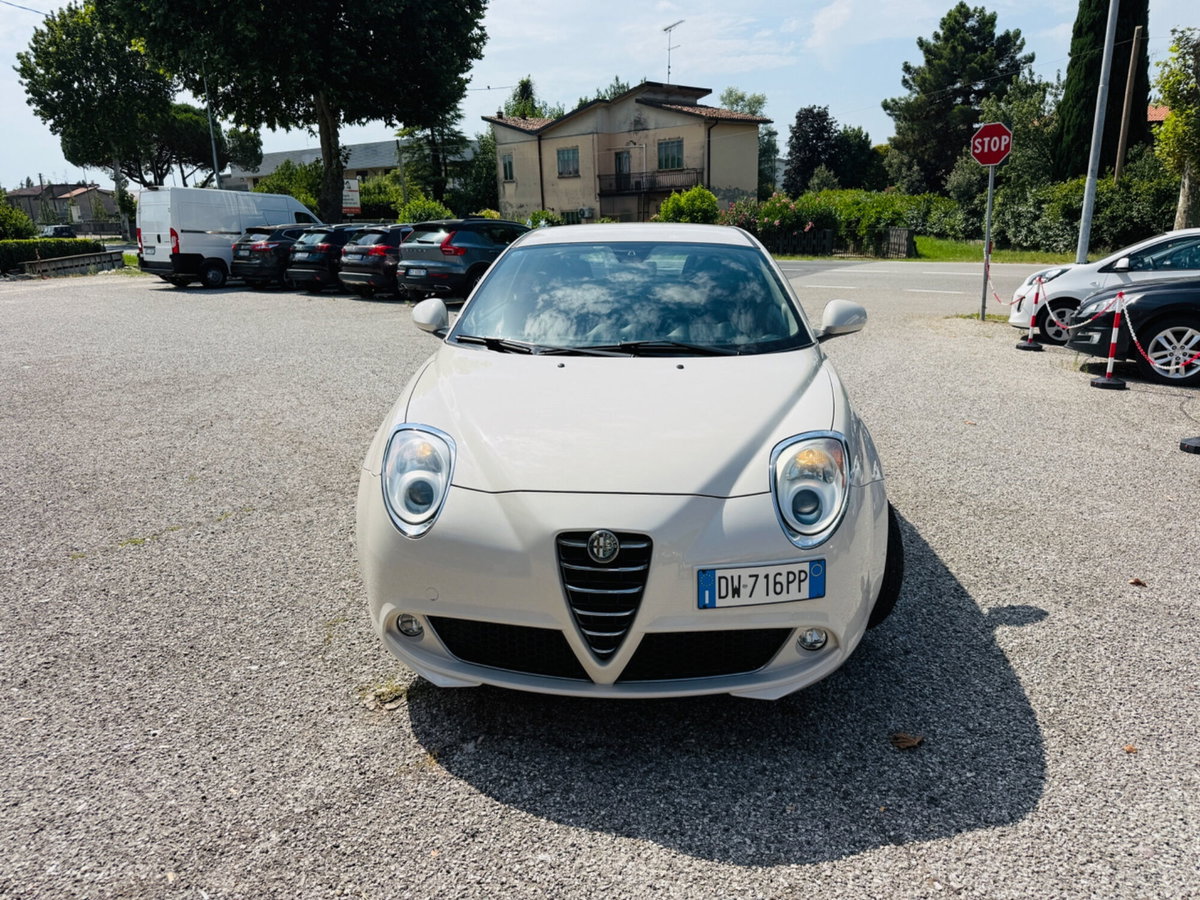 Alfa Romeo MiTo 1.4 78 CV Distinctive Premium Pack (2)