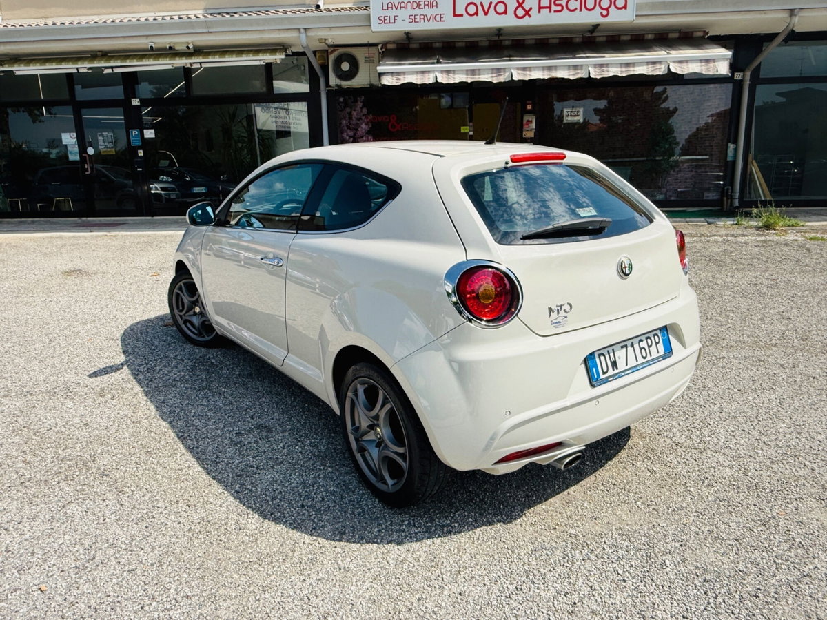 Alfa Romeo MiTo 1.4 78 CV Distinctive Premium Pack (5)