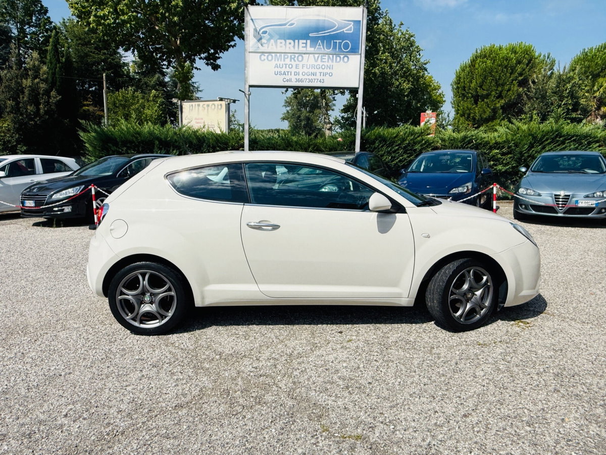 Alfa Romeo MiTo 1.4 78 CV Distinctive Premium Pack (8)