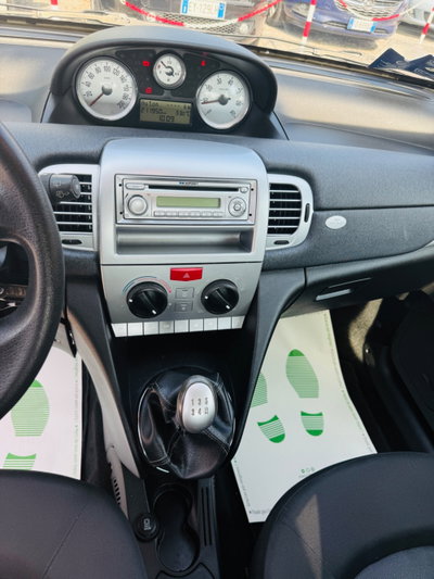 Lancia Ypsilon 1.2 69 CV Argento (14)