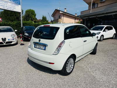 Lancia Ypsilon 1.2 69 CV Argento (7)