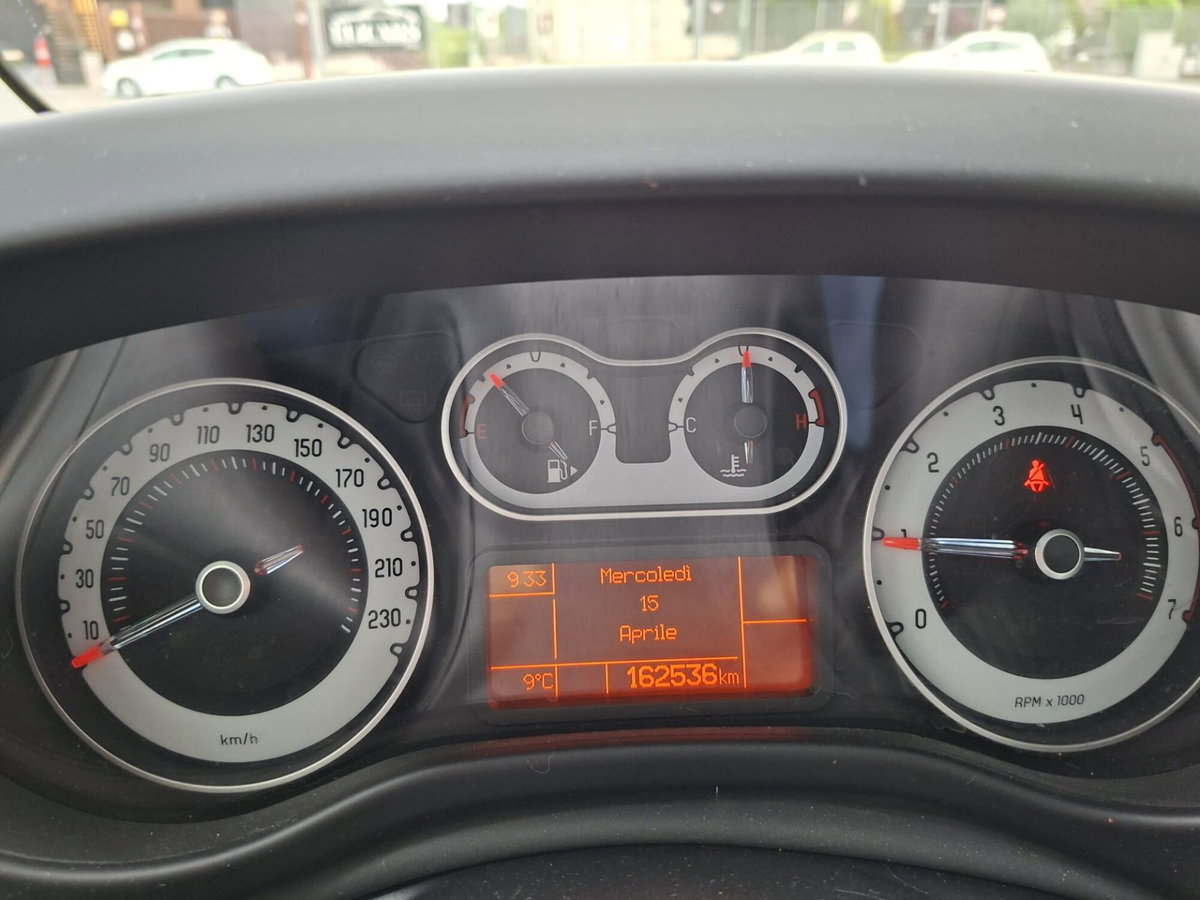 Fiat 500L 1.6 Multijet 120 CV Lounge (15)