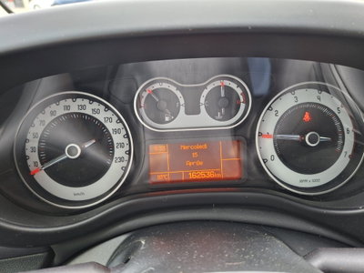 Fiat 500L 1.6 Multijet 120 CV Lounge (9)