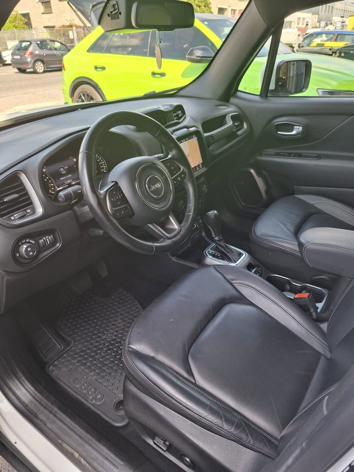 Jeep Renegade 1.3 T4 DDCT S (14)