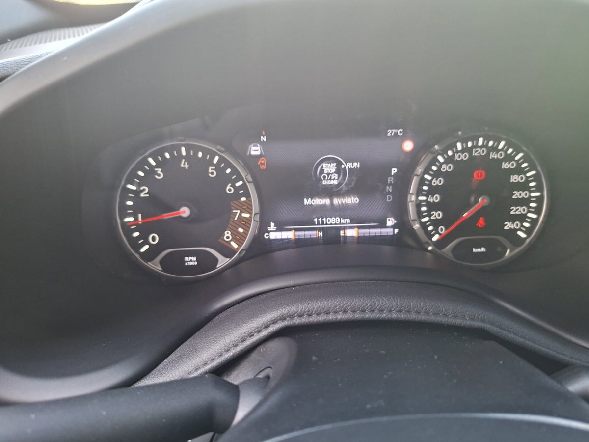 Jeep Renegade 1.3 T4 DDCT S (15)
