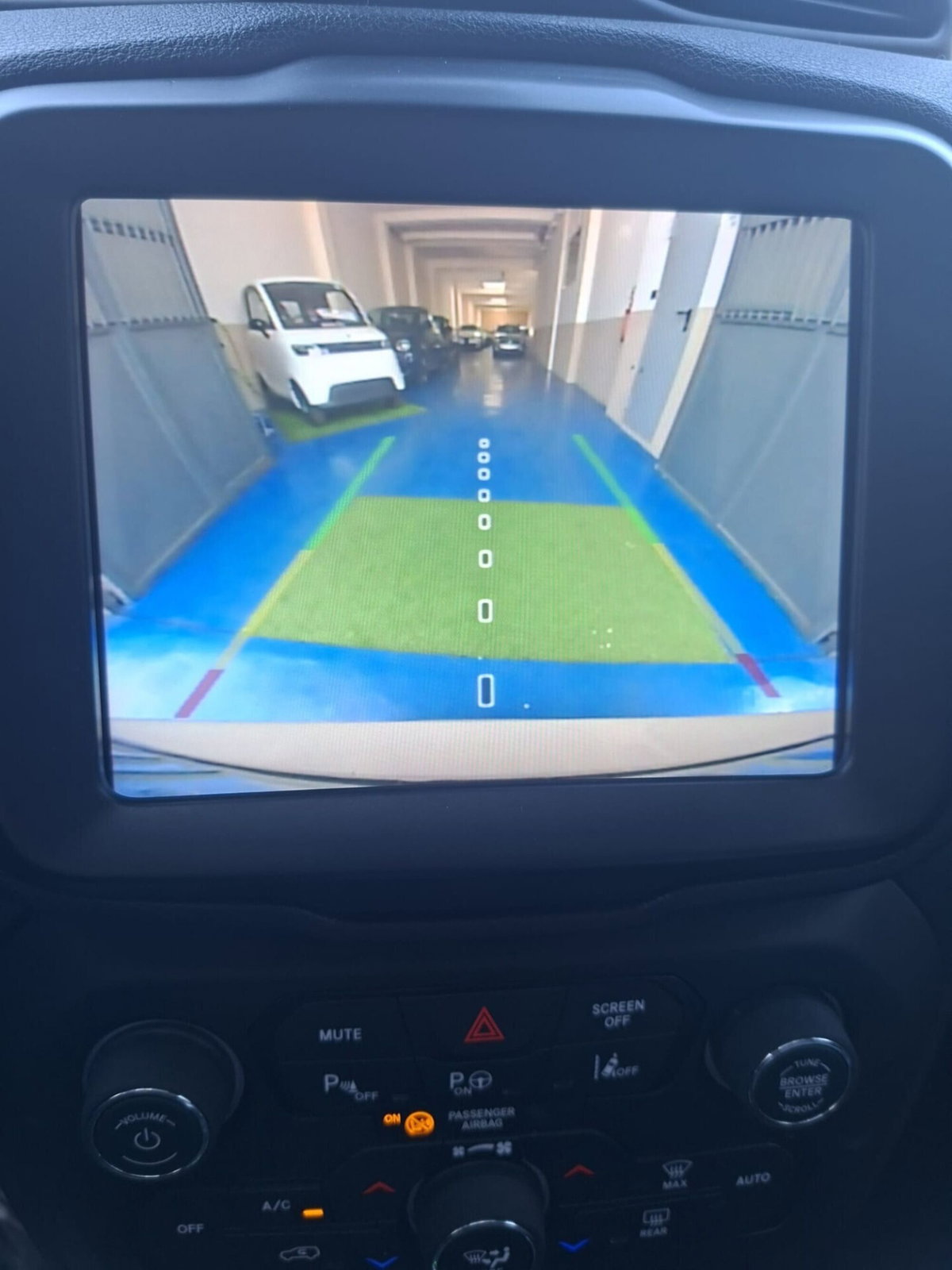 Jeep Renegade 1.3 T4 DDCT S (18)