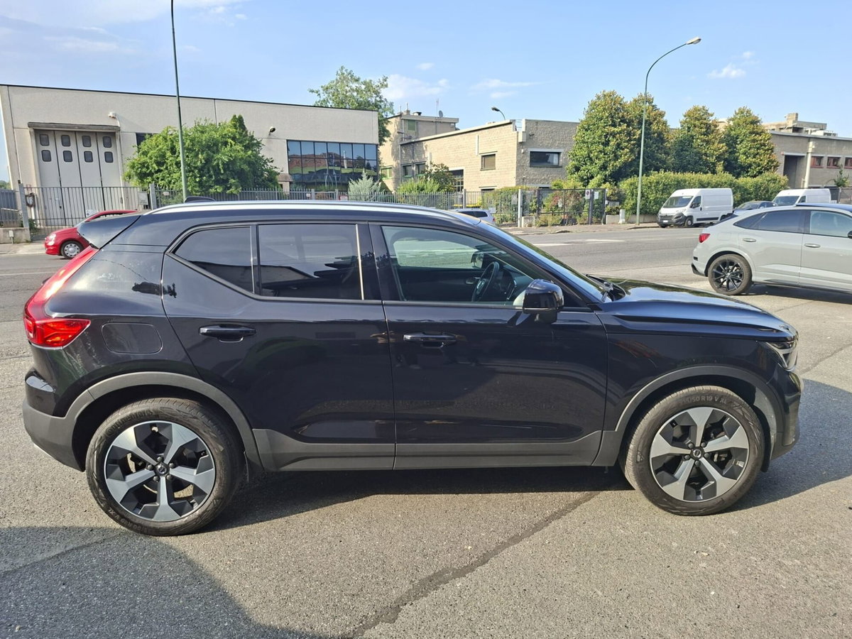 Volvo XC40 B3 automatico Core N1 (15)