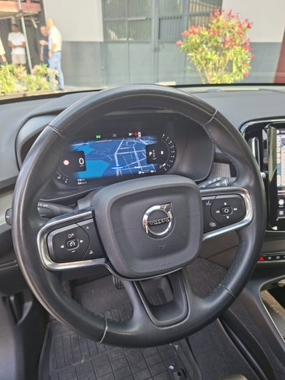 Volvo XC40 B3 automatico Core N1 (18)