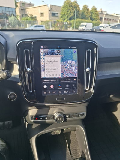 Volvo XC40 B3 automatico Core N1 (19)