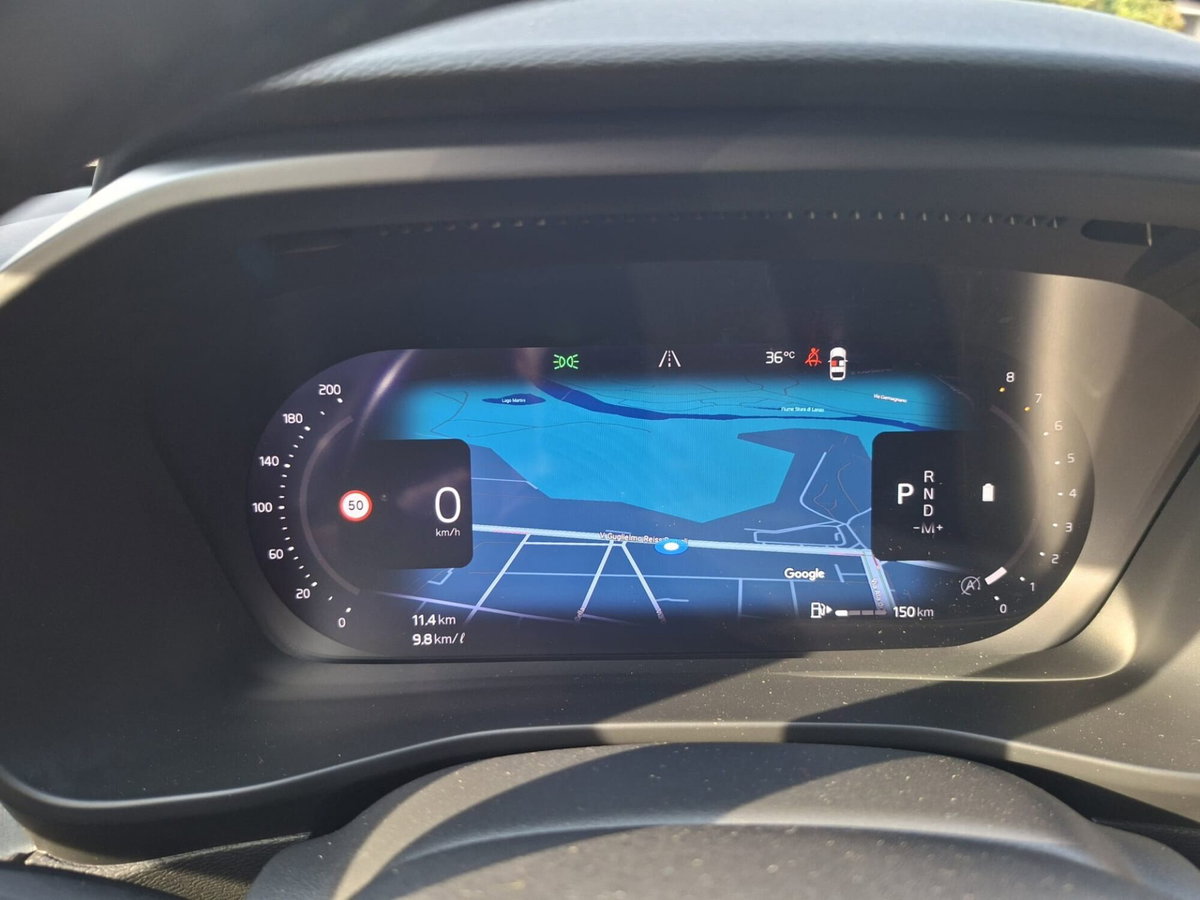 Volvo XC40 B3 automatico Core N1 (8)