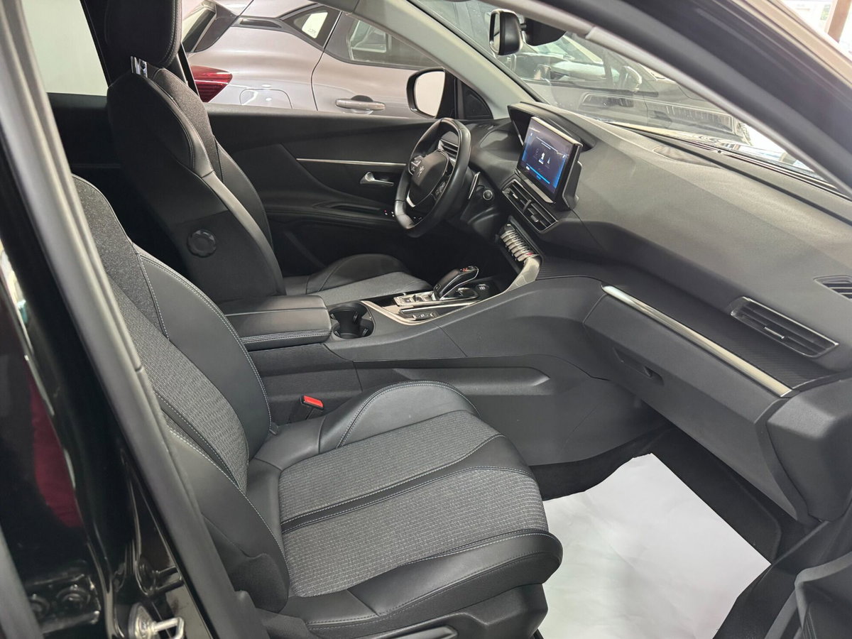 Peugeot 3008 BlueHDi 130 S&S Allure Pack (11)