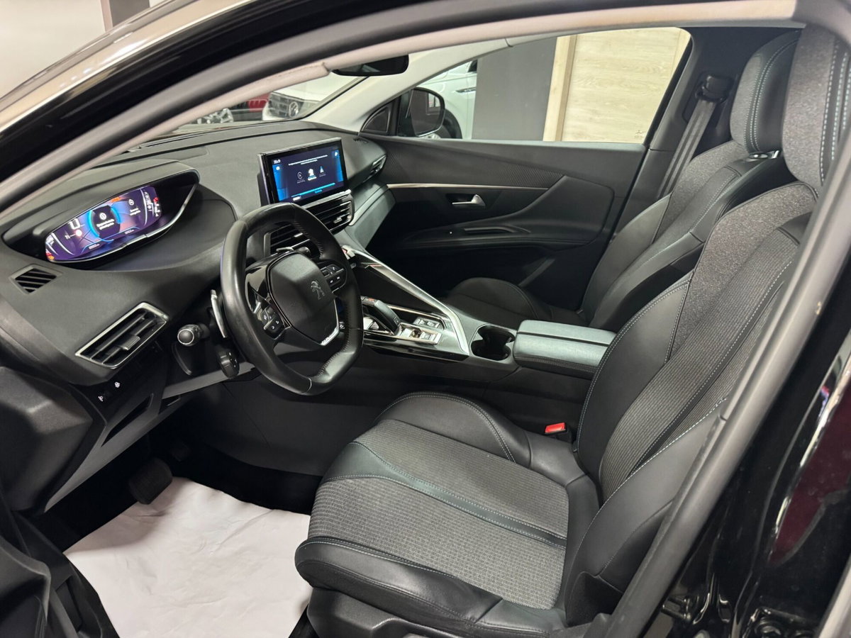 Peugeot 3008 BlueHDi 130 S&S Allure Pack (14)