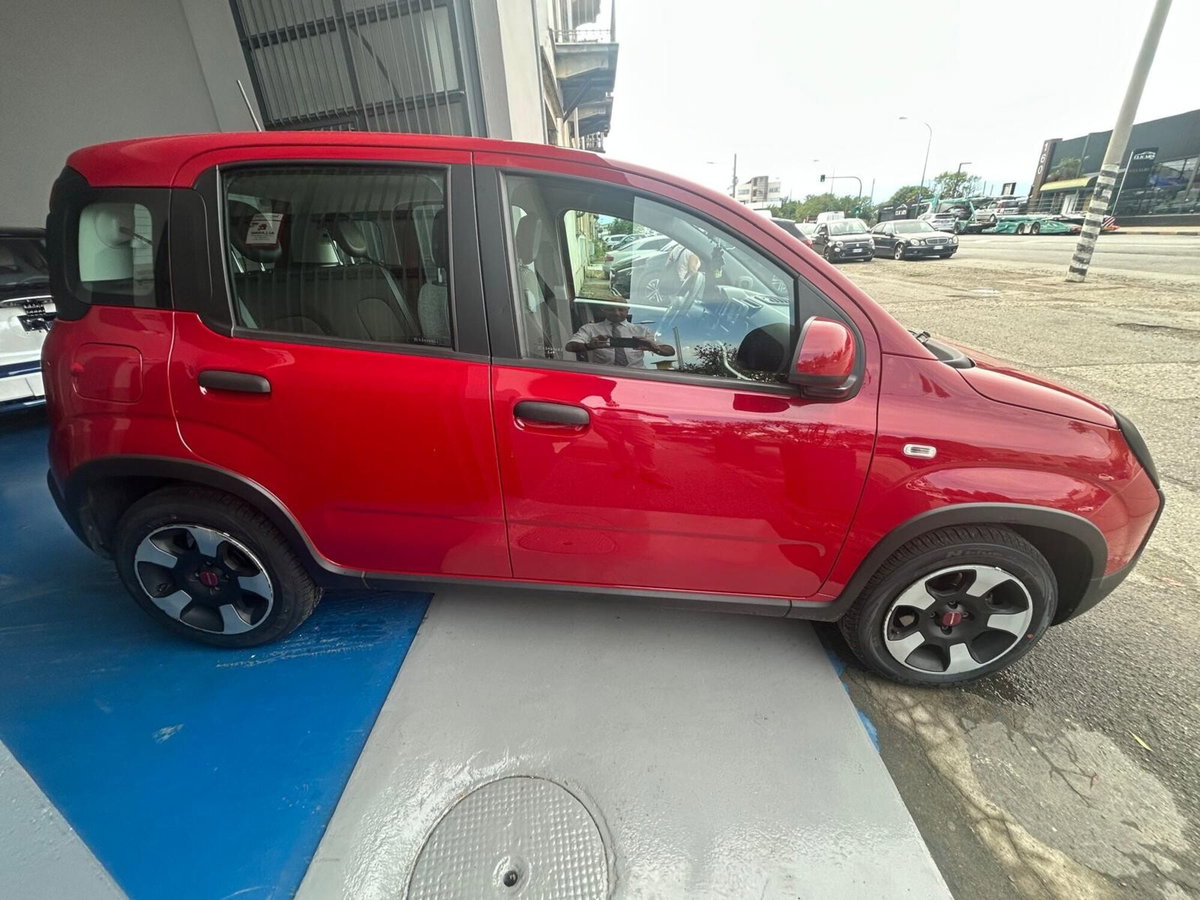Fiat Panda 1.0 FireFly S&S Hybrid City Cross (3)