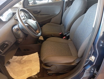 Lancia Ypsilon 1.0 FireFly 5 porte S&S Hybrid Silver Plus (12)
