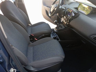Lancia Ypsilon 1.0 FireFly 5 porte S&S Hybrid Silver Plus (16)