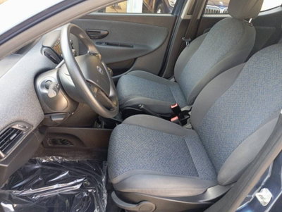 Lancia Ypsilon 1.0 FireFly 5 porte S&S Hybrid Silver Plus (19)