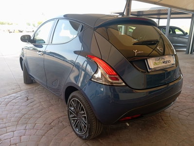 Lancia Ypsilon 1.0 FireFly 5 porte S&S Hybrid Silver Plus (5)