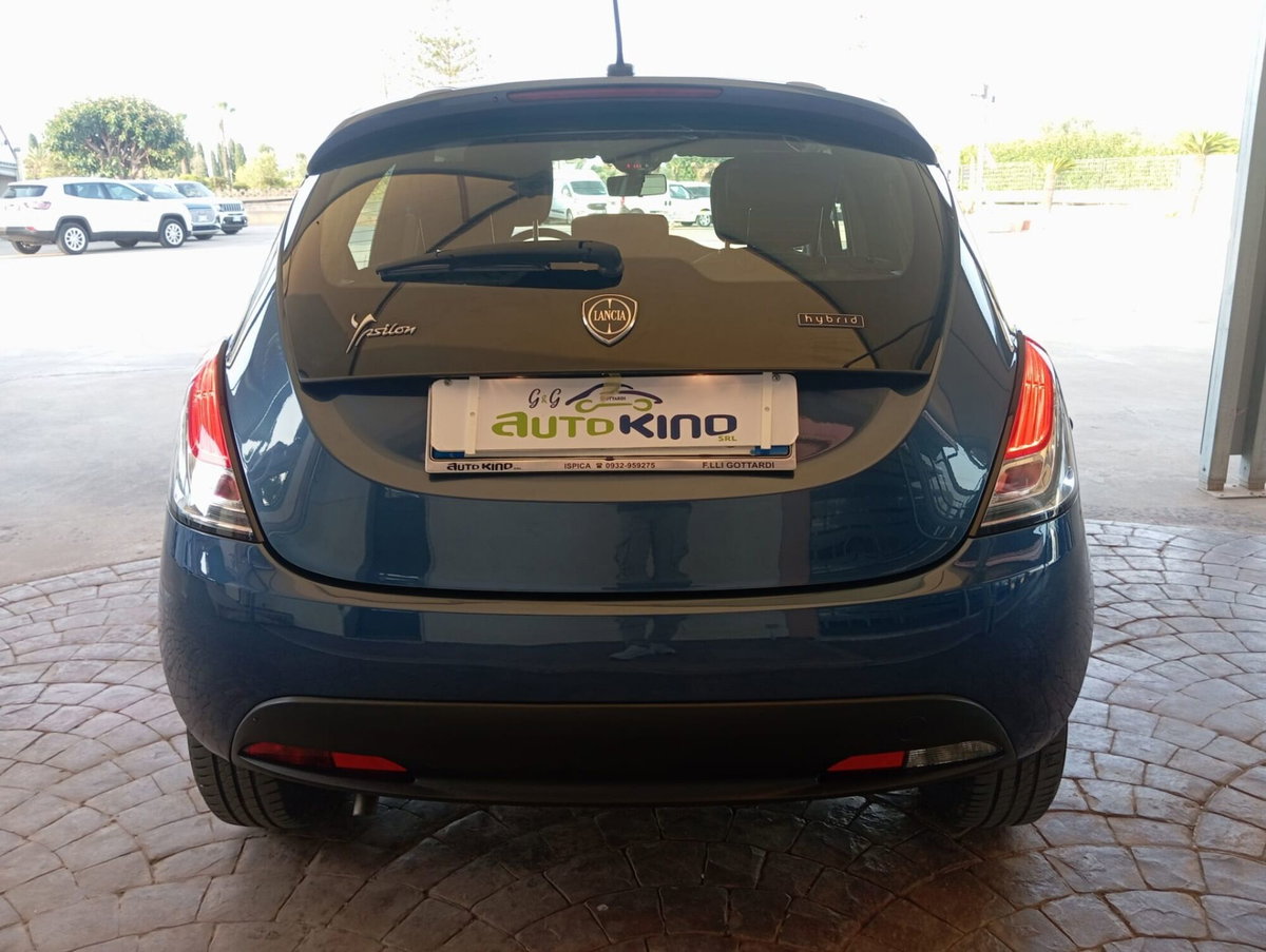 Lancia Ypsilon 1.0 FireFly 5 porte S&S Hybrid Silver Plus (6)