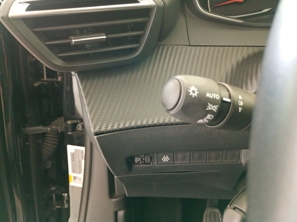 Peugeot 2008 BlueHDi 110 S&S Active Pack (10)