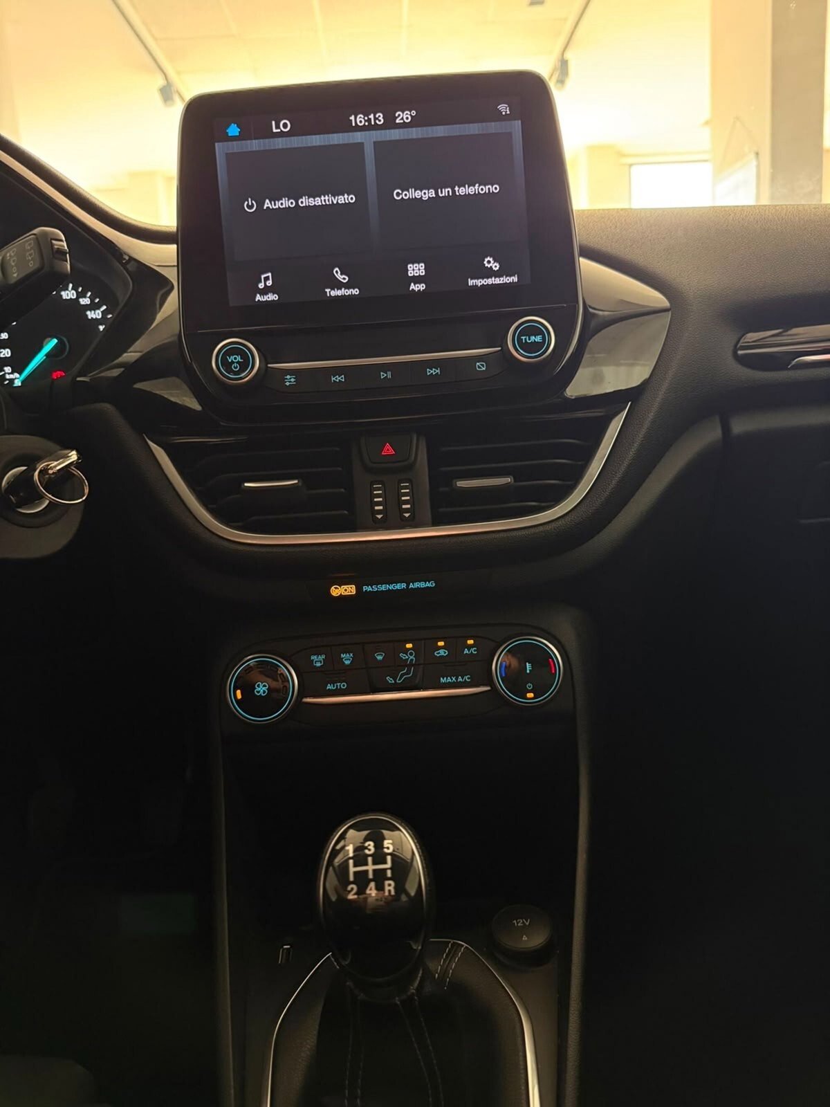 Ford Fiesta 1.1 75 CV 5 porte Titanium (10)