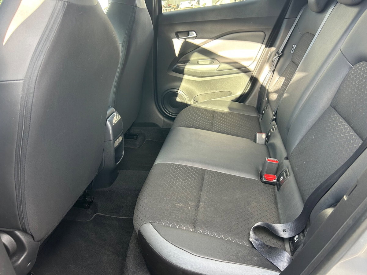 Nissan Juke 1.6 hev N-Connecta (16)