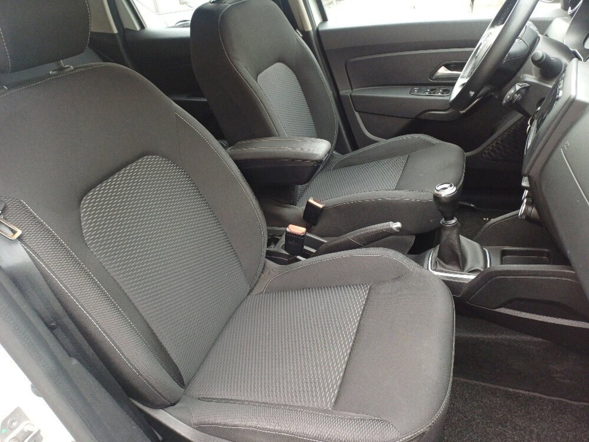 Dacia Duster 1.5 Blue dCi 8V 115 CV 4x2 Comfort (15)