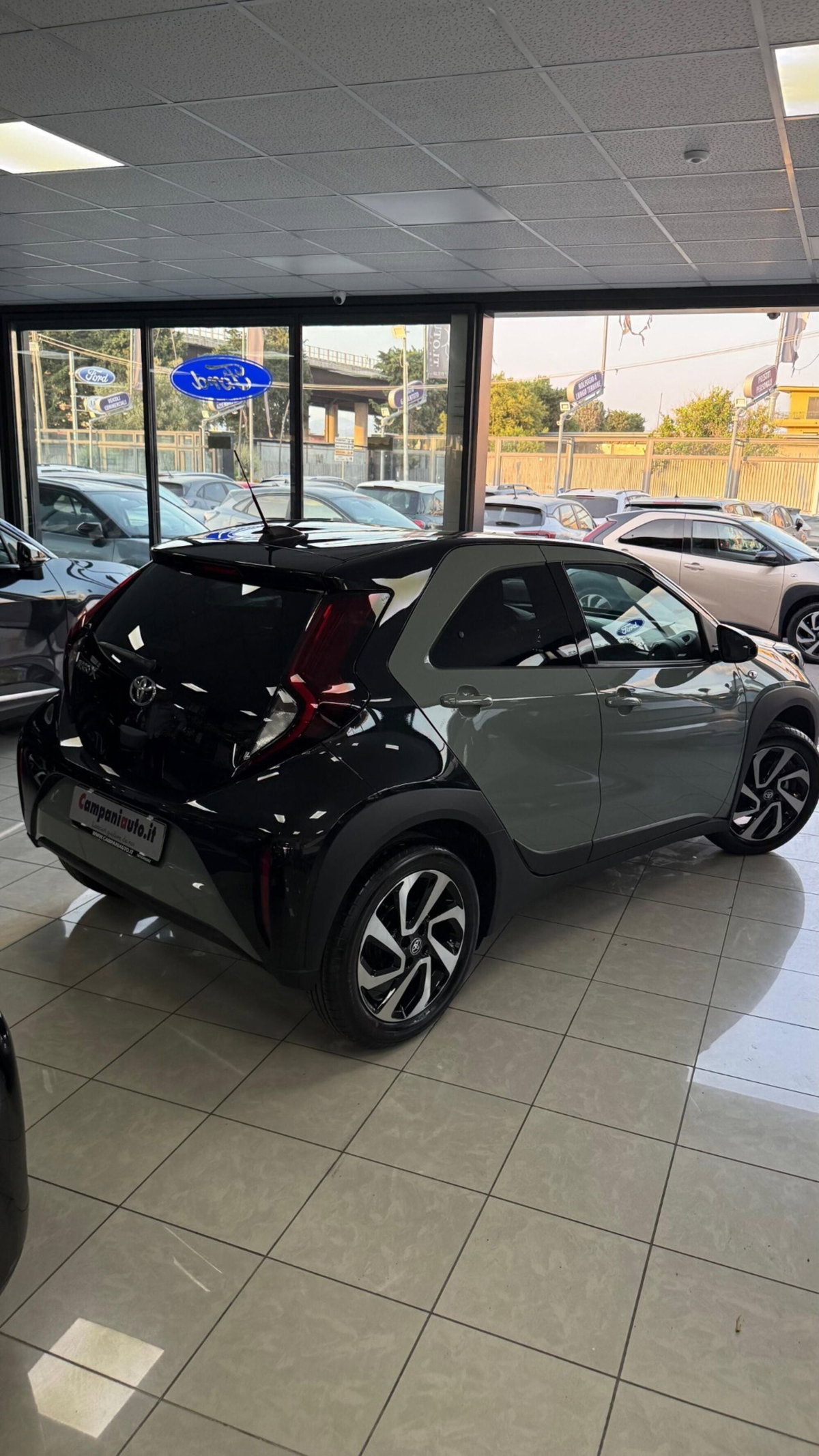 Toyota Aygo X 1.0 VVT-i 72 CV 5 porte Limited Air (17)