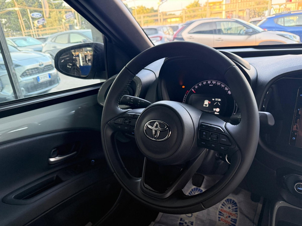 Toyota Aygo X 1.0 VVT-i 72 CV 5 porte Limited Air (8)