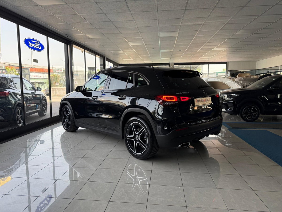 Mercedes-Benz GLA SUV 200 d Automatic Premium (6)