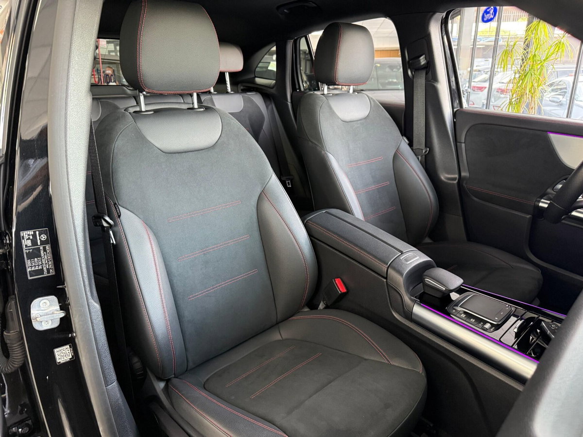 Mercedes-Benz GLA SUV 200 d Automatic Premium (9)