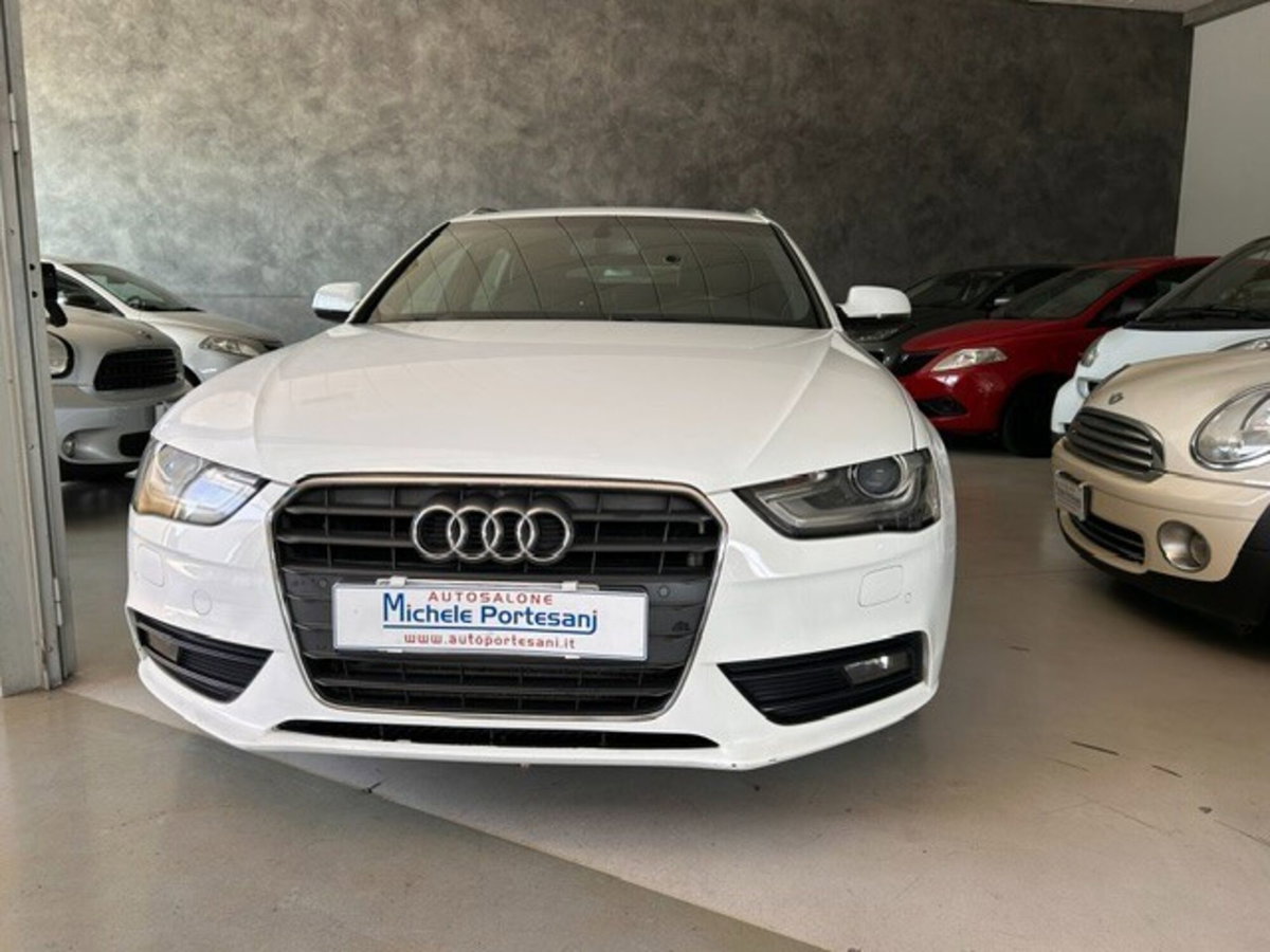 Audi A4 Avant 2.0 TDI 177CV mult. Business (2)