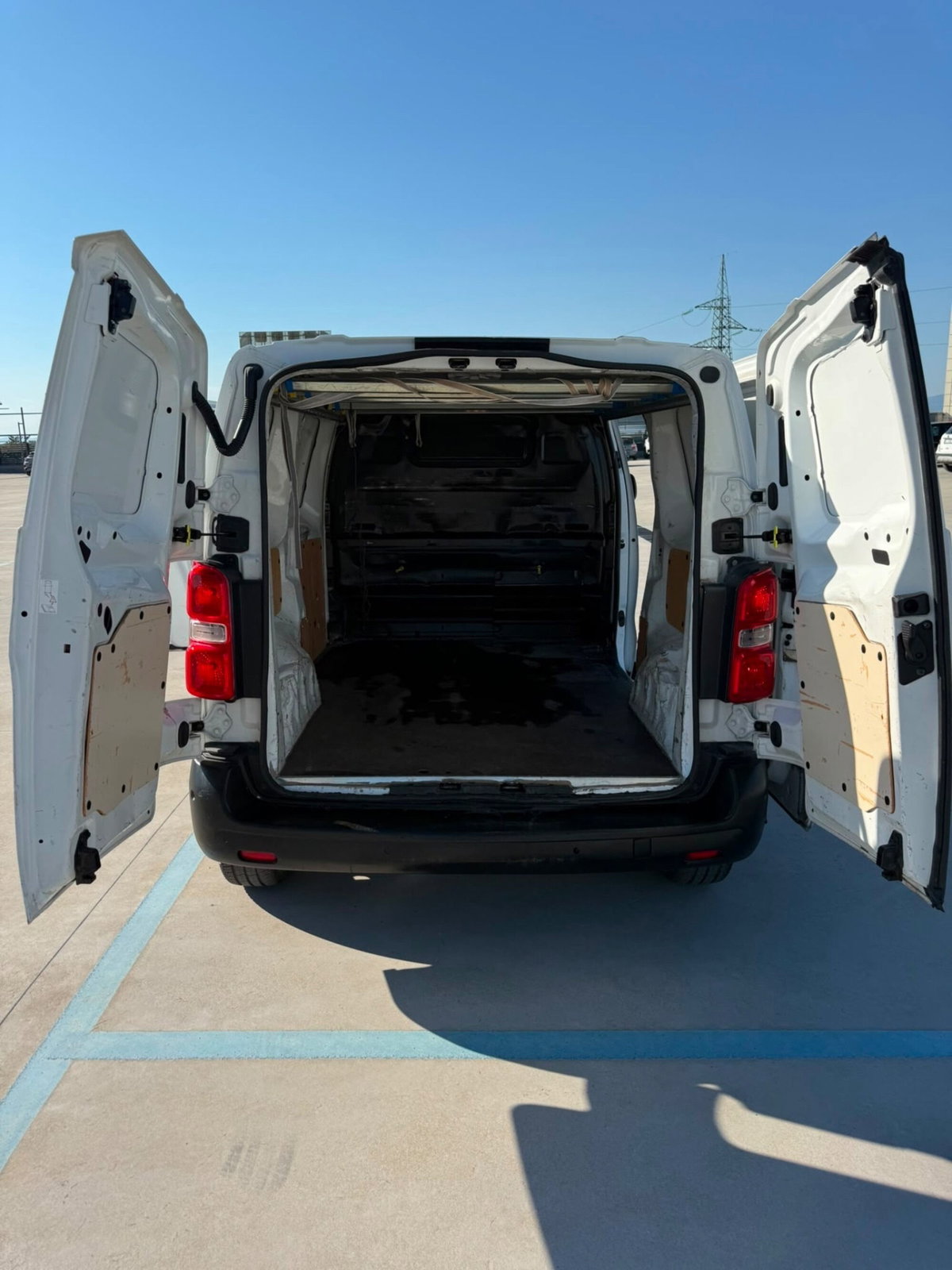Peugeot Expert Furgone 2.0 BlueHDi 120 S&S PL-TN Furgone Premium Standard (5)