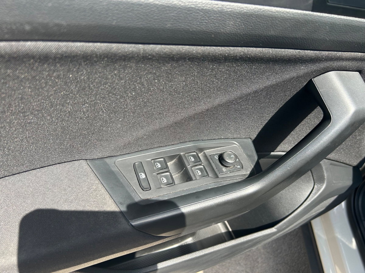 Volkswagen T-Roc 2.0 tdi Style 115cv (18)