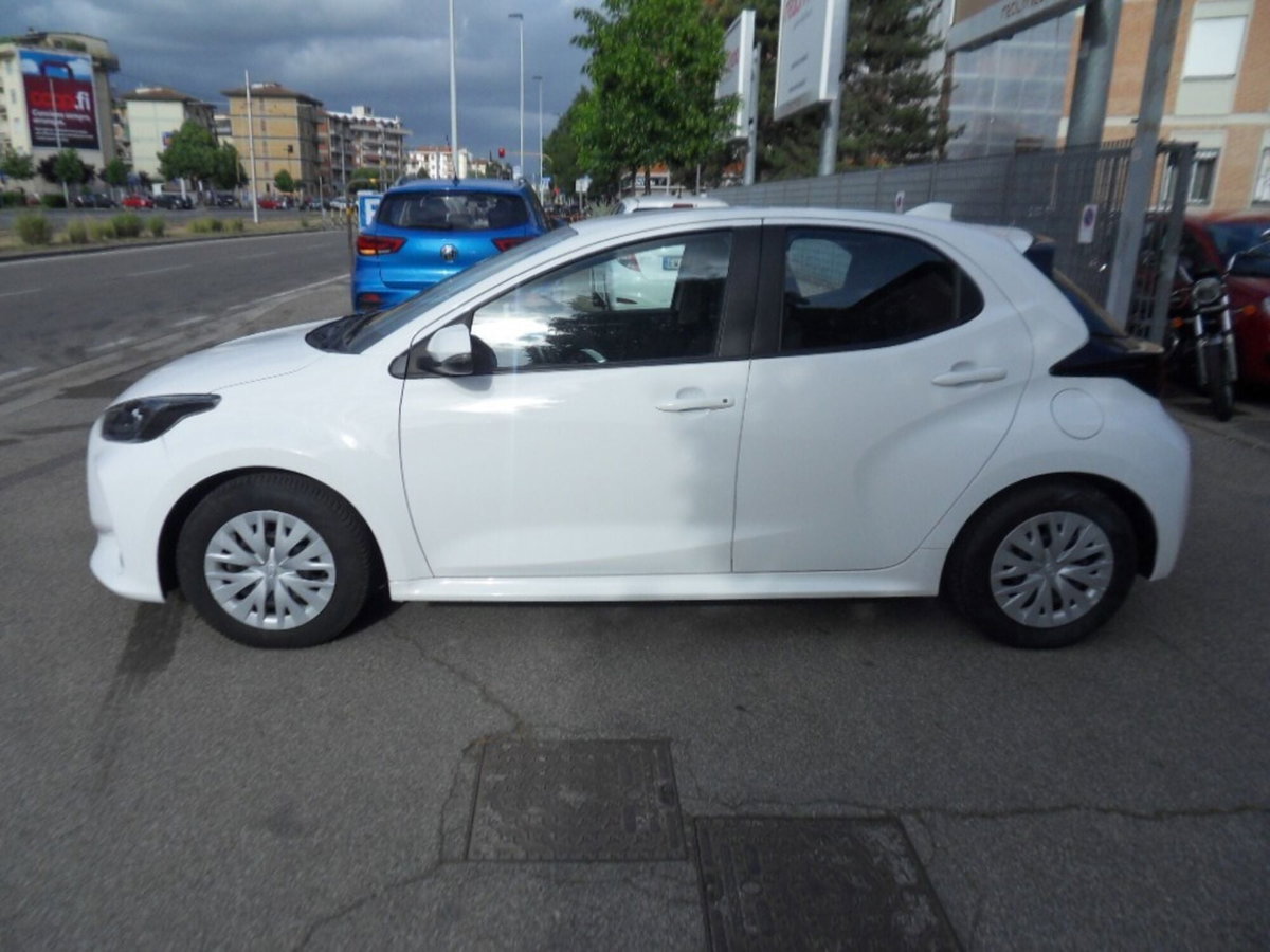 Toyota Yaris 1.5 Hybrid 5 porte Active (12)