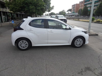 Toyota Yaris 1.5 Hybrid 5 porte Active (14)