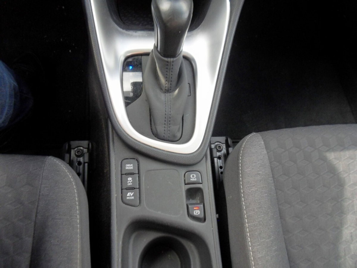 Toyota Yaris 1.5 Hybrid 5 porte Active (6)