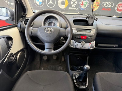 Toyota Aygo 1.0 12V VVT-i 5 porte Lounge Connect (11)