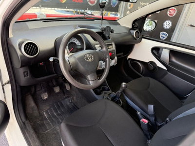Toyota Aygo 1.0 12V VVT-i 5 porte Lounge Connect (12)