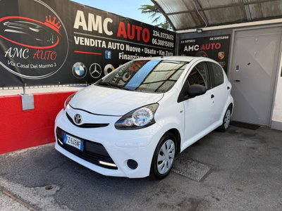 Toyota Aygo 1.0 12V VVT-i 5 porte Lounge Connect (2)