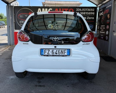 Toyota Aygo 1.0 12V VVT-i 5 porte Lounge Connect (3)