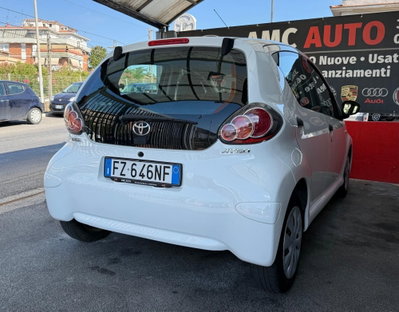 Toyota Aygo 1.0 12V VVT-i 5 porte Lounge Connect (6)