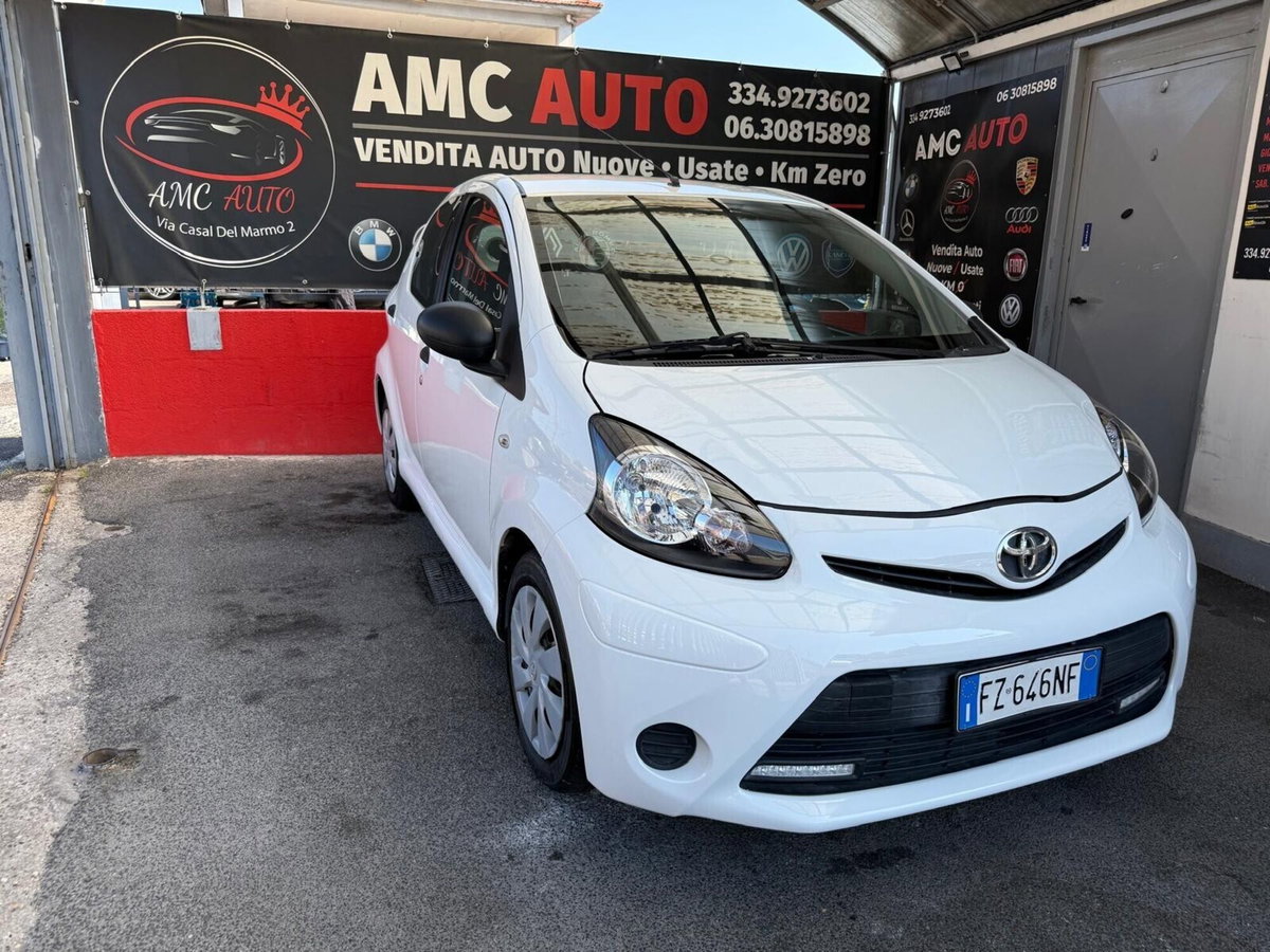Toyota Aygo 1.0 12V VVT-i 5 porte Lounge Connect (8)