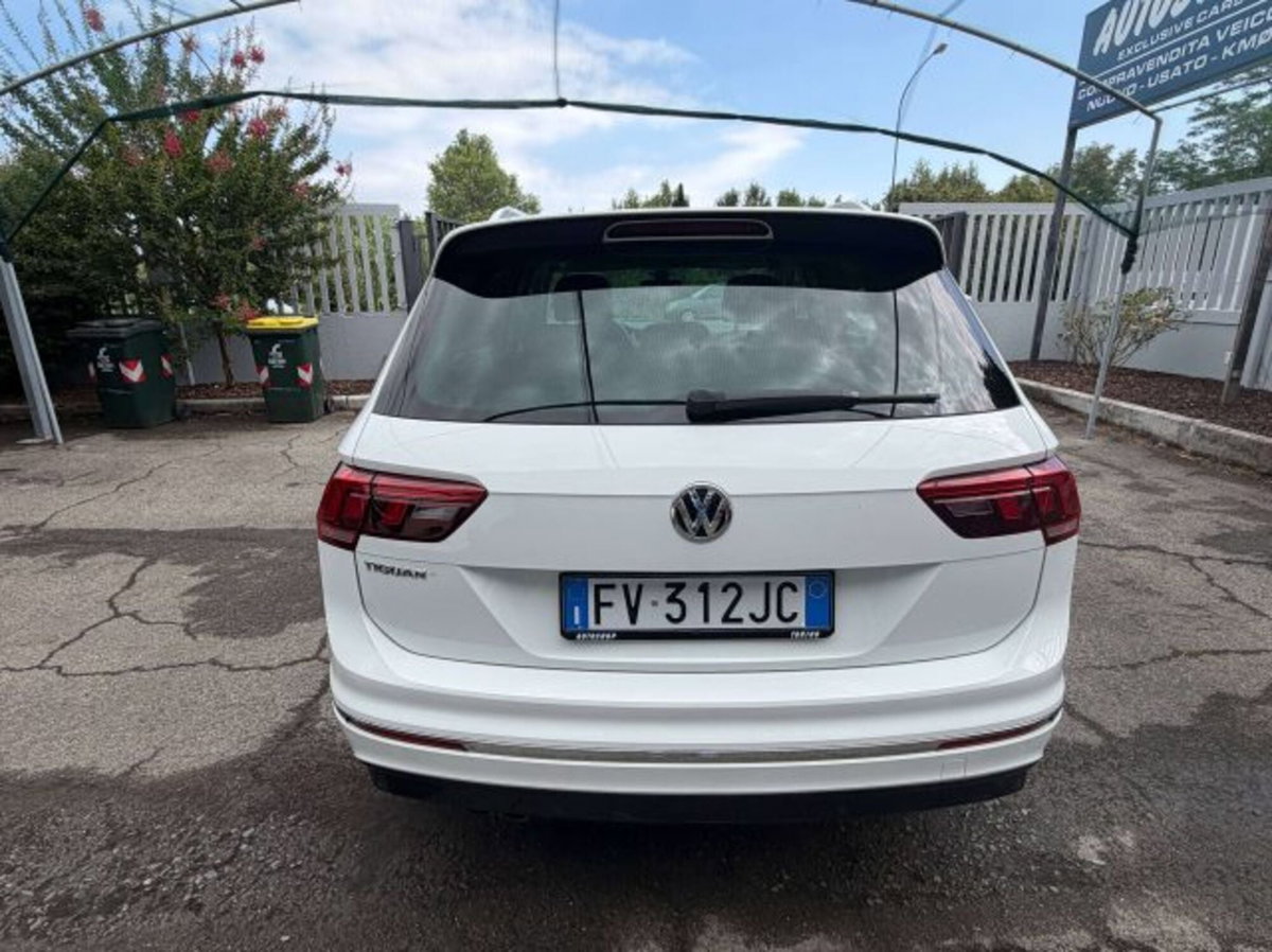 Volkswagen Tiguan 2.0 tdi R-Line 150cv dsg (13)