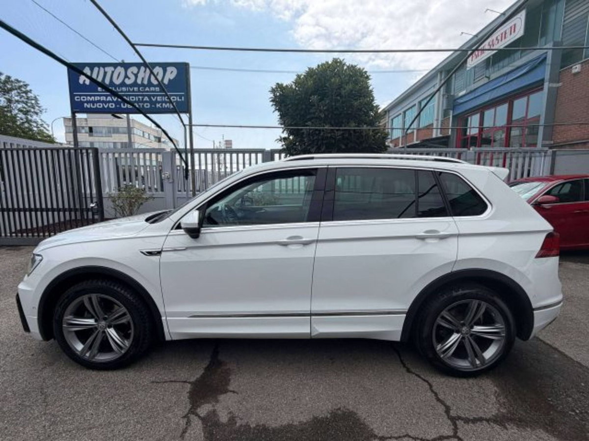 Volkswagen Tiguan 2.0 tdi R-Line 150cv dsg (2)