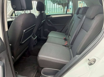Volkswagen Tiguan 2.0 tdi R-Line 150cv dsg (6)