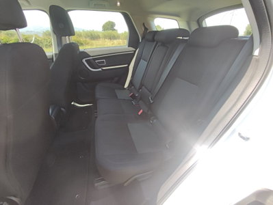 Land Rover Discovery Sport 2.0 TD4 150 CV SE (17)