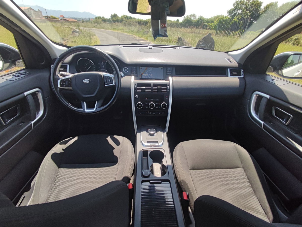 Land Rover Discovery Sport 2.0 TD4 150 CV SE (18)