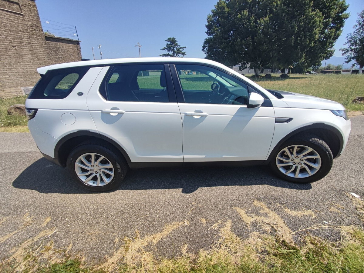 Land Rover Discovery Sport 2.0 TD4 150 CV SE (6)